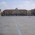 5 righe di giornata. Parcheggio Garibaldi in fumo