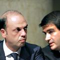 5 righe di giornata. Berlusconi irraggiungibile