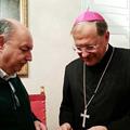 5 righe: il rivoluzionario Buon Natale del Vescovo Gallese